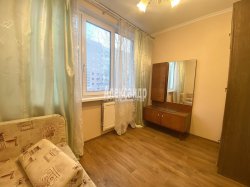 3-комнатная квартира (44м2) на продажу по адресу Апрельская ул., 6— фото 6 из 16