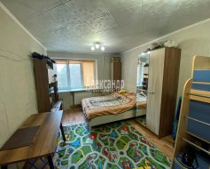 Комната в 8-комнатной квартире (17м2) на продажу по адресу Искровский просп., 6— фото 2 из 13