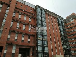 1-комнатная квартира (29м2) на продажу по адресу Ярослава Гашека ул., 15— фото 2 из 16