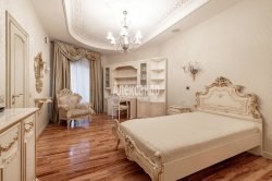 7-комнатная квартира (344м2) на продажу по адресу Горная ул., 19— фото 3 из 19