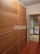 1-комнатная квартира (45м2) на продажу по адресу Космонавтов просп., 63— фото 7 из 16