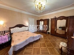 6-комнатная квартира (190м2) на продажу по адресу Октябрьская наб., 90— фото 3 из 24
