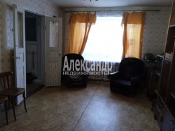 4-комнатная квартира (84м2) на продажу по адресу Окуловка г., Титова ул., 23— фото 8 из 11