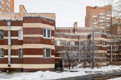 3-комнатная квартира (72м2) на продажу по адресу Коломяжский просп., 32— фото 2 из 20