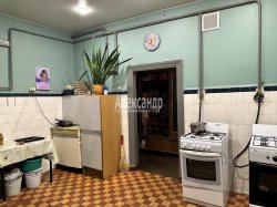 Комната в 18-комнатной квартире (354м2) на продажу по адресу Ольминского ул., 8— фото 13 из 18