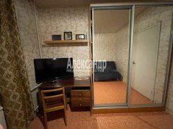 3-комнатная квартира (74м2) на продажу по адресу Стародеревенская ул., 23— фото 2 из 16