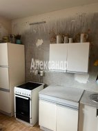 3-комнатная квартира (74м2) на продажу по адресу Стародеревенская ул., 23— фото 8 из 16