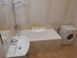 3-комнатная квартира (102м2) на продажу по адресу Театральная пл., 16/11— фото 6 из 30