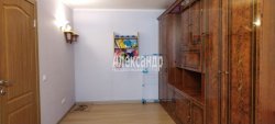 1-комнатная квартира (36м2) на продажу по адресу Дыбенко ул., 13— фото 8 из 25