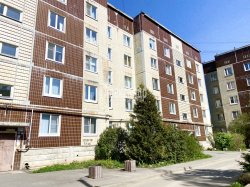 3-комнатная квартира (72м2) на продажу по адресу Гатчина г., Авиатриссы Зверевой ул., 8— фото 17 из 19