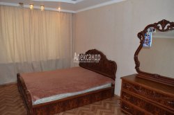 3-комнатная квартира (62м2) на продажу по адресу Бабушкина ул., 70— фото 2 из 7