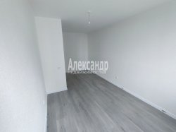 1-комнатная квартира (32м2) на продажу по адресу Мурино г., Шоссе в Лаврики ул., 64— фото 2 из 20