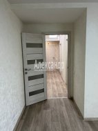 3-комнатная квартира (62м2) на продажу по адресу Славы пр., 64— фото 4 из 20