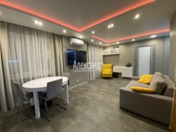 2-комнатная квартира (65м2) на продажу по адресу Мурино г., Авиаторов Балтики просп., 11— фото 2 из 26