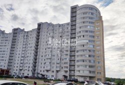 2-комнатная квартира (68м2) на продажу по адресу Кириши г., Волховская наб., 52— фото 18 из 19