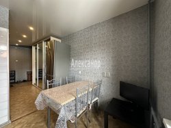 2-комнатная квартира (50м2) на продажу по адресу Петергоф г., Чичеринская ул., 11— фото 17 из 23