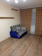 Комната в 3-комнатной квартире (61м2) на продажу по адресу Сиреневый бул., 8— фото 2 из 9