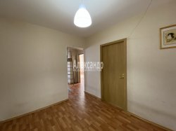 3-комнатная квартира (82м2) на продажу по адресу Парголово пос., Юкковское шос., 12— фото 9 из 12