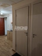 Комната в 4-комнатной квартире (94м2) на продажу по адресу Московский пр., 7— фото 4 из 14