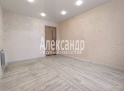 2-комнатная квартира (55м2) на продажу по адресу Выборг г., Макарова ул., 4— фото 5 из 18