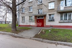 2-комнатная квартира (43м2) на продажу по адресу Ленсовета ул., 81— фото 19 из 27
