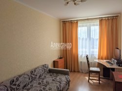 1-комнатная квартира (40м2) на продажу по адресу Героев просп., 18— фото 11 из 14