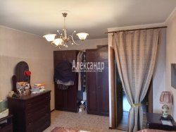 3-комнатная квартира (96м2) на продажу по адресу Комендантский просп., 50— фото 15 из 48