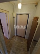 1-комнатная квартира (29м2) на продажу по адресу Генерала Симоняка ул., 18— фото 10 из 17