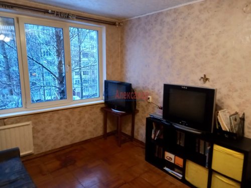 2-комнатная квартира (44м2) на продажу по адресу Крыленко ул., 25— фото 1 из 18
