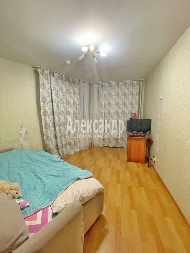 2-комнатная квартира (57м2) на продажу по адресу Парголово пос., Заречная ул., 45— фото 1 из 8