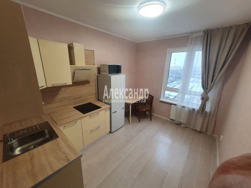 1-комнатная квартира (40м2) на продажу по адресу Богословская ул., 6— фото 1 из 9
