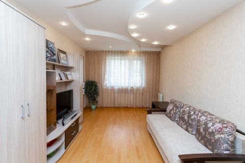 3-комнатная квартира (92м2) на продажу по адресу Костромской просп., 69/11— фото 1 из 29