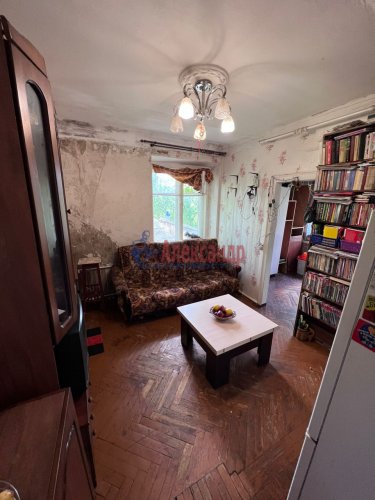 1-комнатная квартира (29м2) на продажу по адресу Сланцы г., 1 Мая ул., 92— фото 1 из 13
