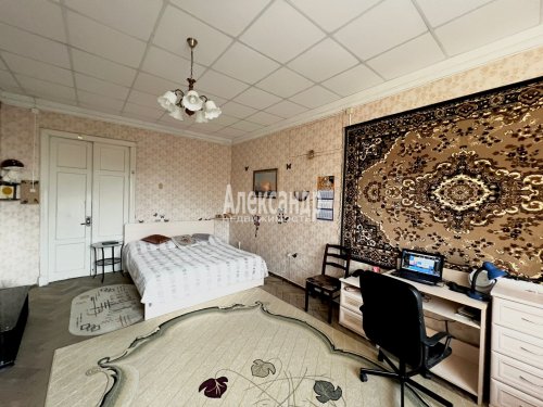 2 комнаты в 5-комнатной квартире (171м2) на продажу по адресу Приморский просп., 14— фото 1 из 19