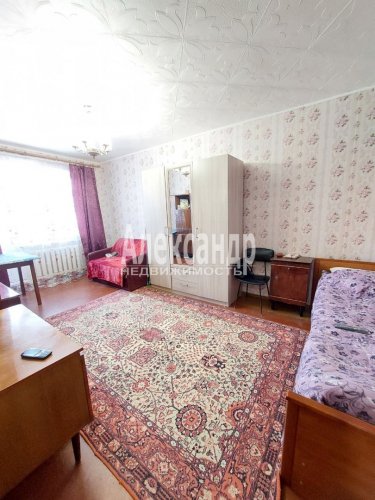 2-комнатная квартира (47м2) на продажу по адресу Глажево пос., 12— фото 1 из 7