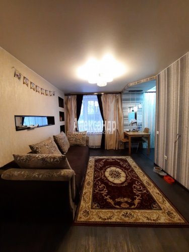 3-комнатная квартира (56м2) на продажу по адресу Павлово пос., Советская ул., 5— фото 1 из 15
