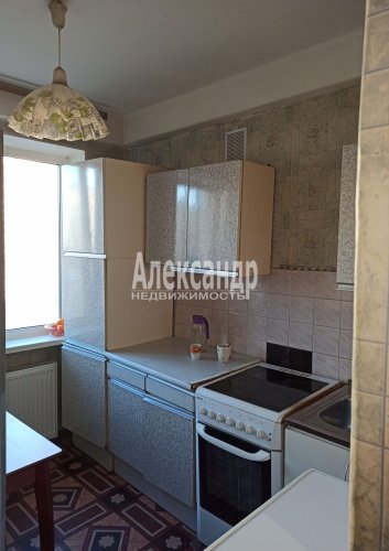2-комнатная квартира (49м2) на продажу по адресу Кржижановского ул., 3— фото 1 из 15