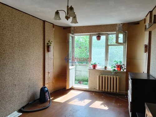 2-комнатная квартира (47м2) на продажу по адресу Волхов г., Ломоносова ул., 25— фото 1 из 17