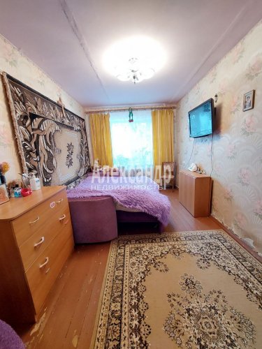 4-комнатная квартира (75м2) на продажу по адресу Глажево пос., 2— фото 1 из 13
