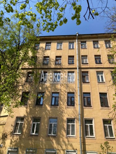 3-комнатная квартира (70м2) на продажу по адресу Александра Матросова ул., 14— фото 1 из 23