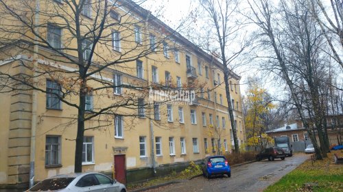 Комната в 12-комнатной квартире (554м2) на продажу по адресу Пушкин г., Чистякова ул., 2/18— фото 1 из 13