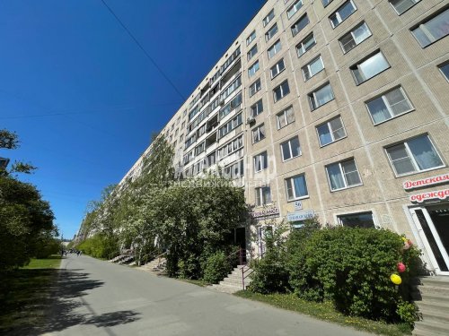 3-комнатная квартира (58м2) на продажу по адресу Луначарского пр., 56— фото 1 из 25
