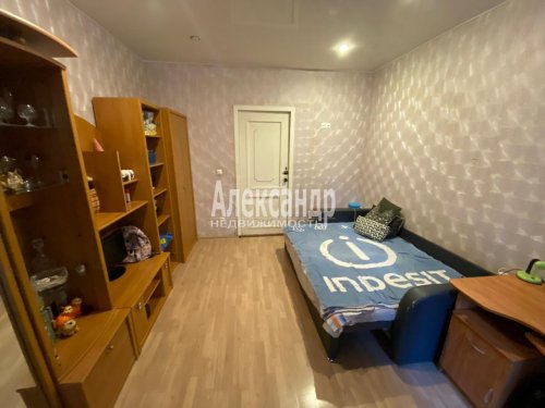 3-комнатная квартира (78м2) на продажу по адресу Краснопутиловская ул., 14— фото 1 из 19