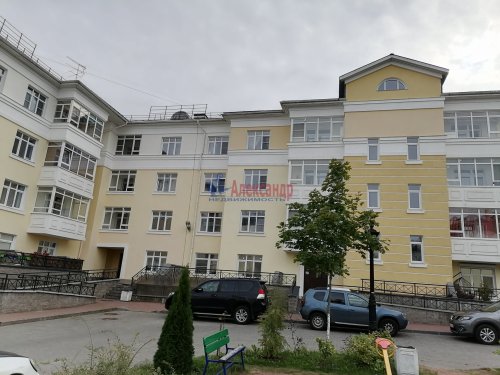 2-комнатная квартира (70м2) на продажу по адресу Пушкин г., Анциферовская (Гуммолосары) ул., 7— фото 1 из 13