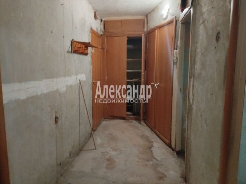 2-комнатная квартира (44м2) на продажу по адресу Антонова-Овсеенко ул., 13— фото 1 из 12