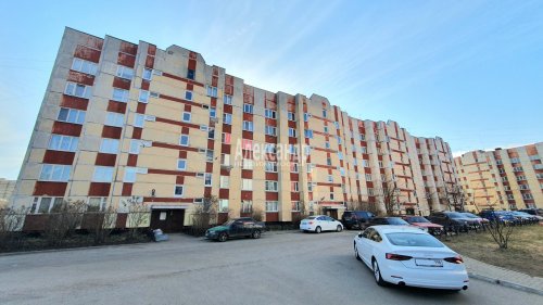 2-комнатная квартира (56м2) на продажу по адресу Янино-1 пос., Новая ул., 15— фото 1 из 14
