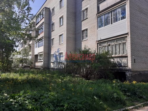 3-комнатная квартира (69м2) на продажу по адресу Старая Ладога село, Советская ул., 6— фото 1 из 22