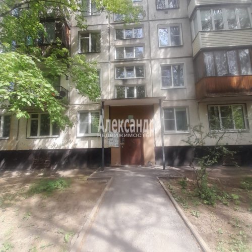 2-комнатная квартира (44м2) на продажу по адресу Бухарестская ул., 31— фото 1 из 21