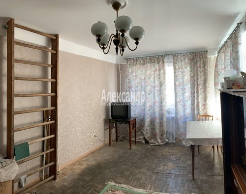 2-комнатная квартира (42м2) на продажу по адресу Бабушкина ул., 7— фото 1 из 7