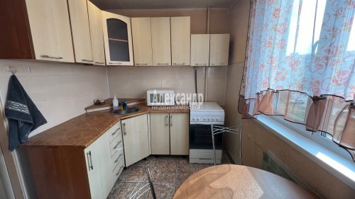 3-комнатная квартира (66м2) на продажу по адресу Светогорск г., Лесная ул., 7— фото 1 из 32
